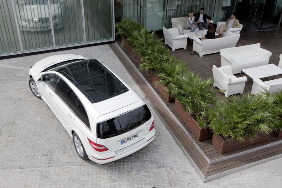  Mercedes-Benz R-Class 2011 года  (фото 45 из 186)